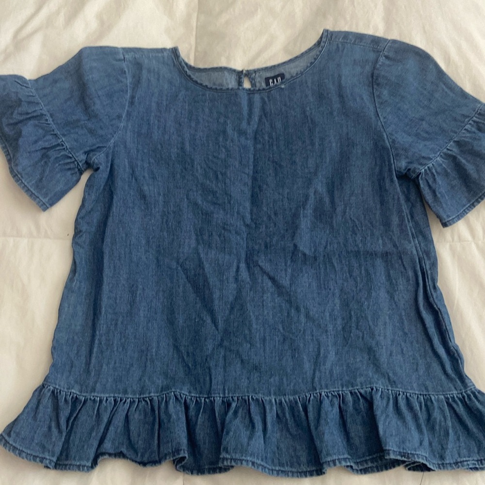 Gap chambray ruffle top